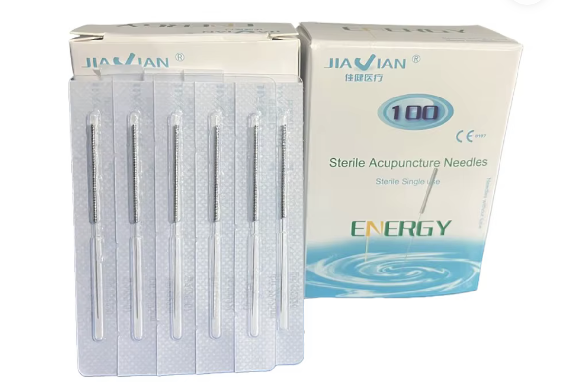 Box of 100 sterile single-use acupuncture needles with guide tubes